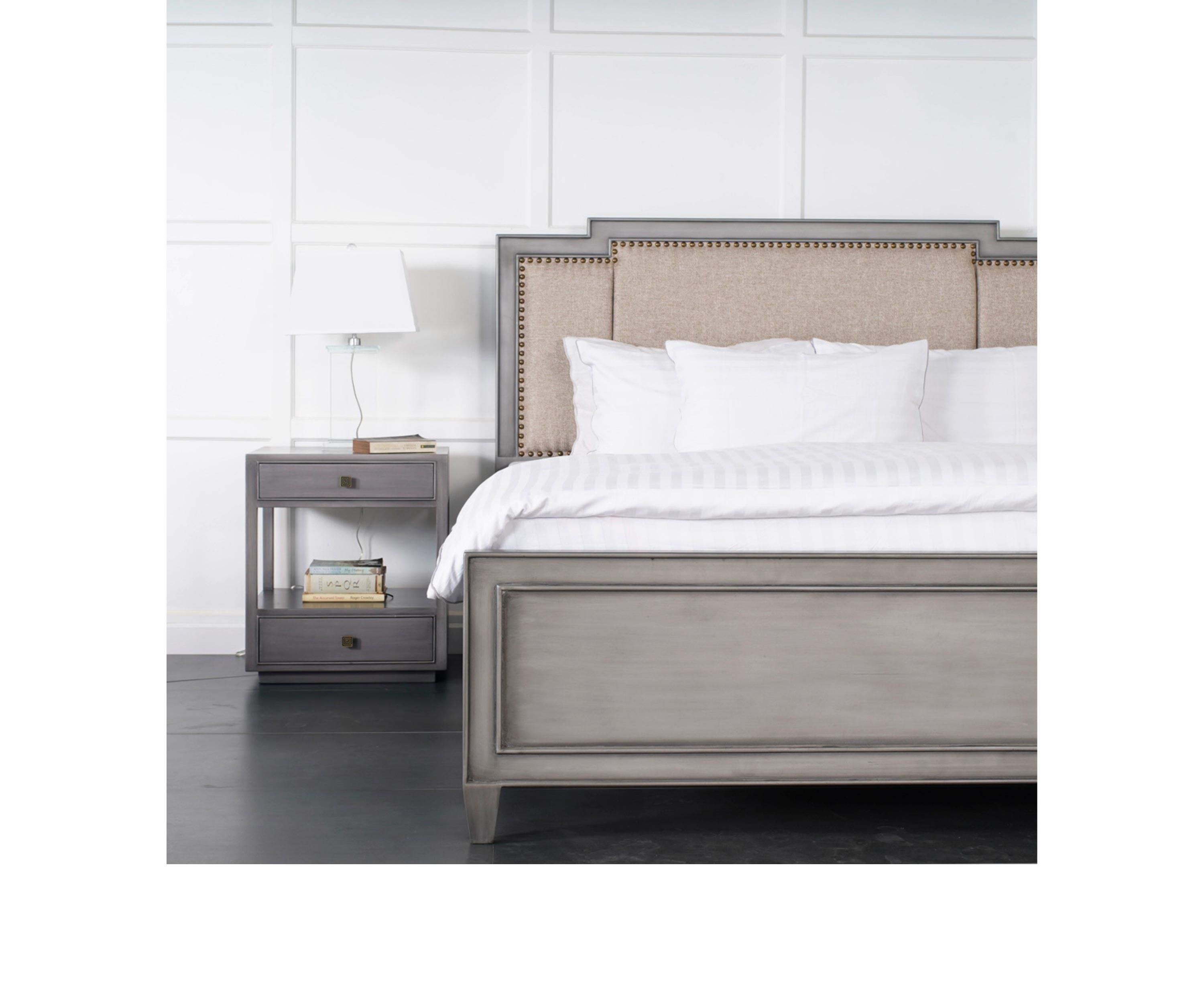 CATHERINE ACCENT TABLE