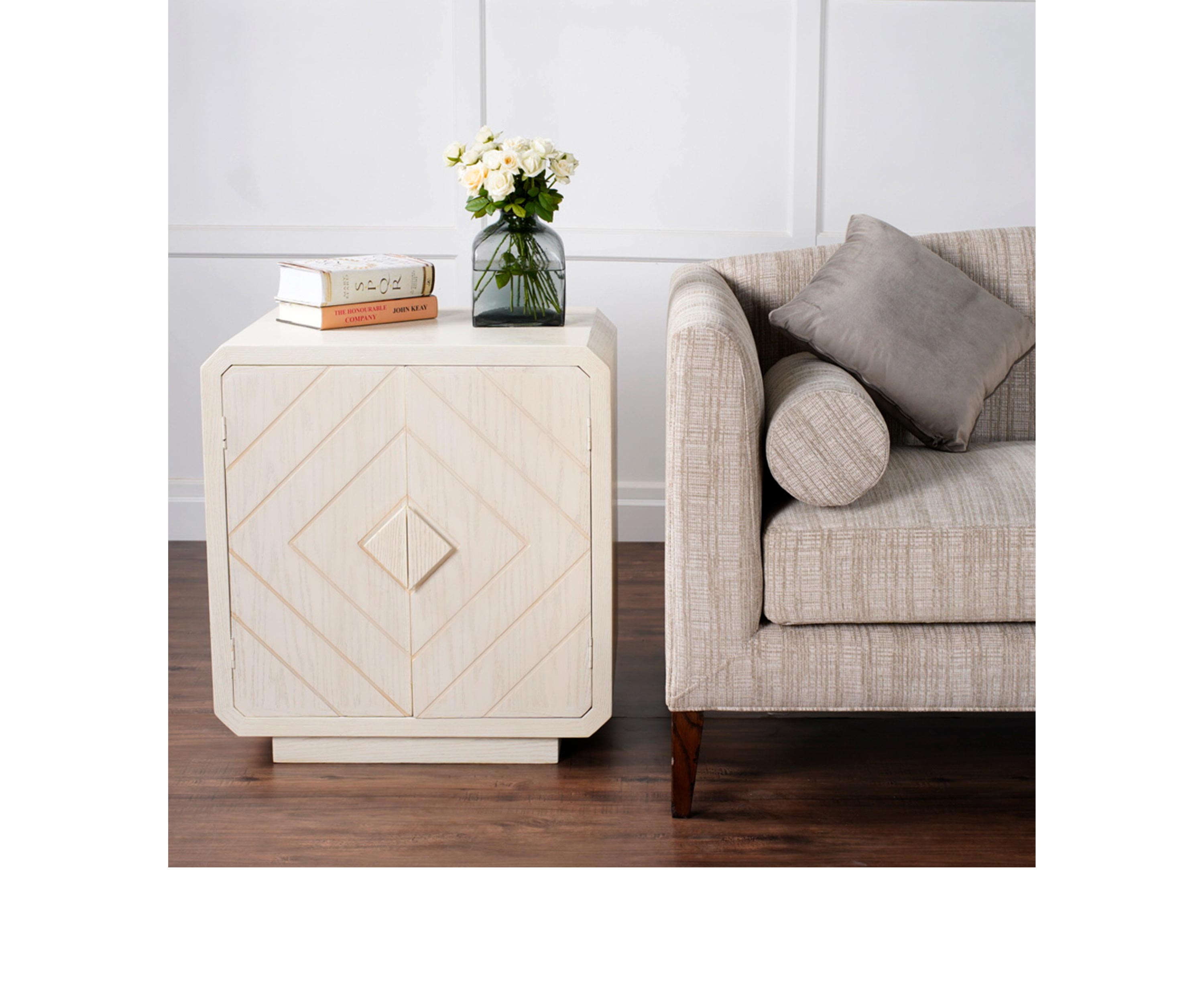 ASTRELLA HERRINGBONE TABLE