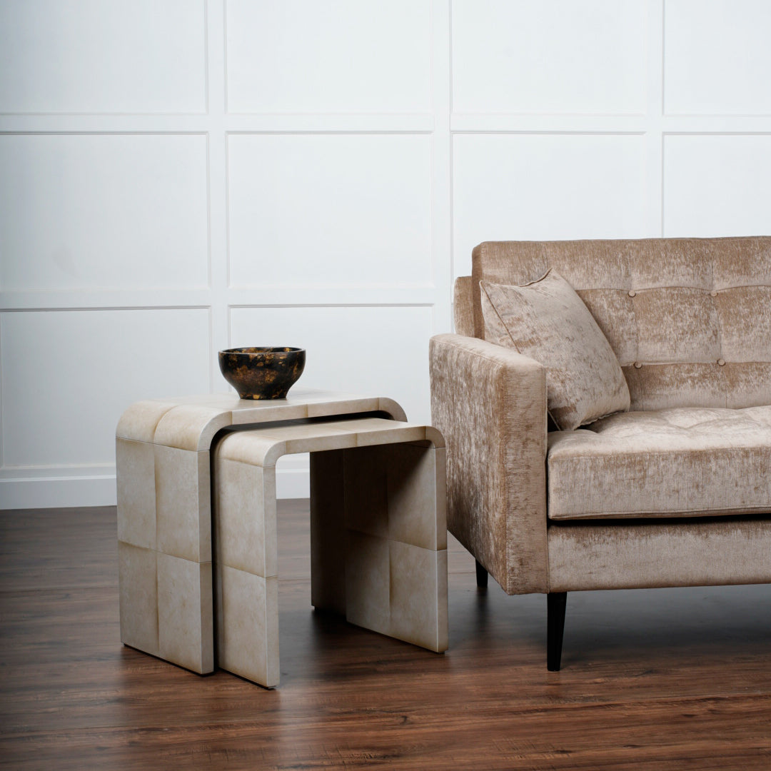 CASPARA WATERFALL LIVINGROOM